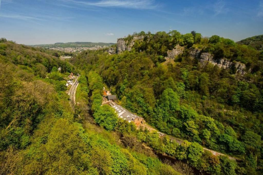Birds Nest, Romantic Getaway With Stunning Views 매틀록 외부 사진